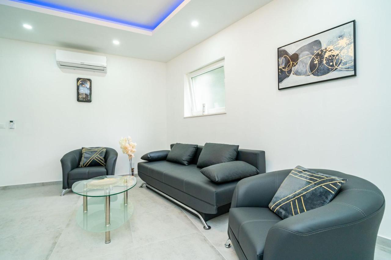 Hidden Gem Apartment Molunat Εξωτερικό φωτογραφία