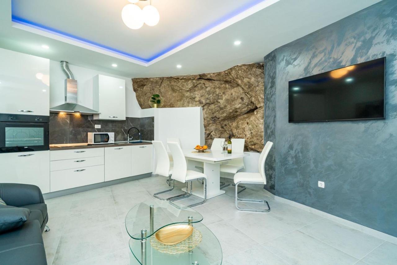 Hidden Gem Apartment Molunat Εξωτερικό φωτογραφία